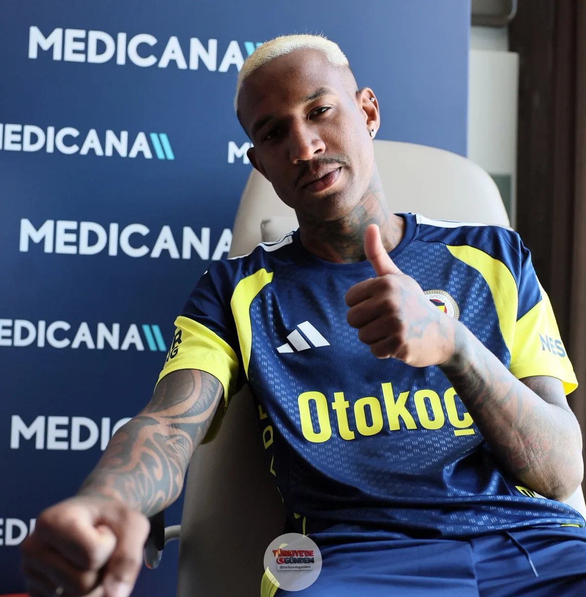 Fenerbahçe'de sağlık kontrolleri devam ediyor