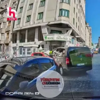 İstanbul'da park halindeki bir sürücü ile motosikletliler arasında tartışma çıktı: "Ben boksörüm, çeneni kırarım. Polisi çağır."