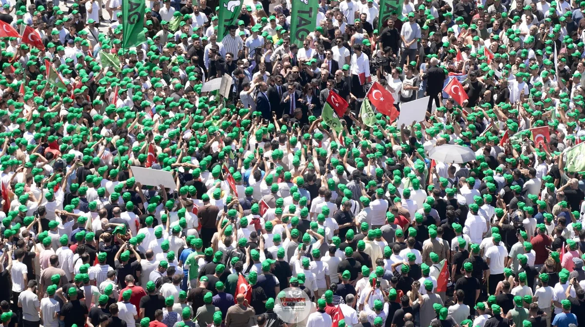 Taksiciler Odası'nın Martı TAG'a karşı açtığı davada, taksicilerin erişim engeli talebi reddedildi. Yerel mahkeme kararını bugün açıkladı. Haksız rekabet iddiası ise İstinaf Mahkemesi'ne taşınacak.