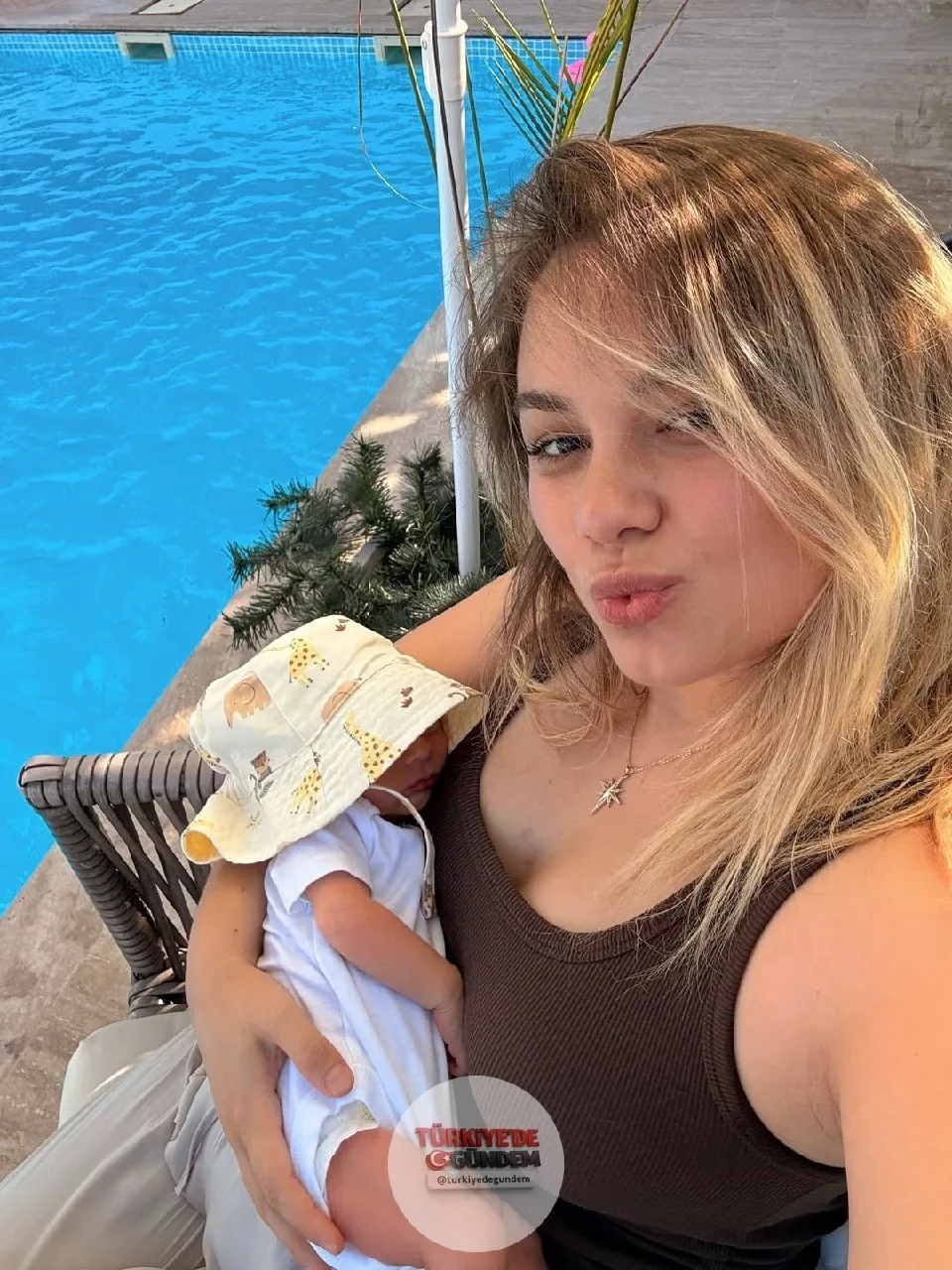 Başak Karahan, oğlu Kuzey ile yeni fotoğraflarını paylaştı.