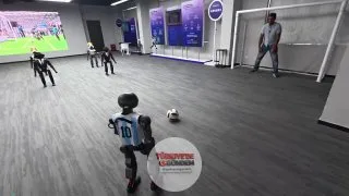 İnsan 2, Robot 1: Bugün Pekin'deki @boosterobotics sergi alanını gezmek çok keyifliydi.