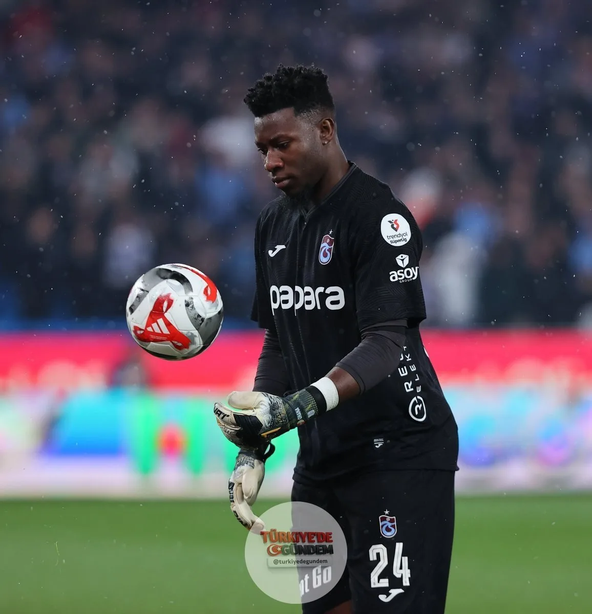 Trabzonspor, Andre Onana'yı bir yıl daha kiralık olarak kadrosuna katacak. (A Spor)