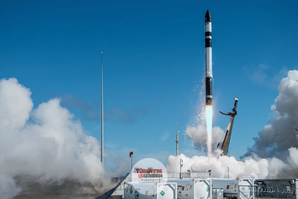 Electron roketi, NASA'nın PolSIR ve TSIS-2 Güneş ve Dünya bilim misyonlarını yörüngeye yerleştirmek üzere 2027 yılında gerçekleştirilecek üç fırlatma görevi için seçildi. Şirket, yaklaşık on yıldır NASA görevleri için güvenilirlik, hassas yörünge doğ
