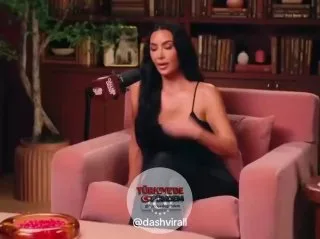 | Kim Kardashian, eski eşi Kanye West ile yaşamanın zorluklarını anlattı: "Eve geldiğimde garajımızda 5 tane Lamborghini olurdu. Ertesi gün eve döndüğümde ise hepsi gitmiş olurdu." "Kanye'ye 'arabalarımız nerede?' diye sorduğumda, 'hepsini arkadaşlar