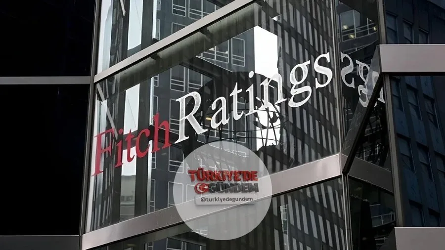 Üç kamu katılım bankasının birleşmesine Fitch'ten destek mesajı Uluslararası kredi derecelendirme kuruluşu Fitch Ratings, Ziraat Katılım, Vakıf Katılım ve Halk Katılım'ın planlanan birleşmesine ilişkin dikkat çeken bir değerlendirmelerde bulundu. Fit