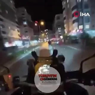 Kayseri'de "Dur" ihtarına uymayarak kaçan motosikletli, girdiği tarlada aracını bırakıp yaya olarak kaçmaya çalıştı. Polis kamerasına yansıyan kovalamacanın ardından sürücüye 338 bin 500 TL rekor ceza kesildi.
