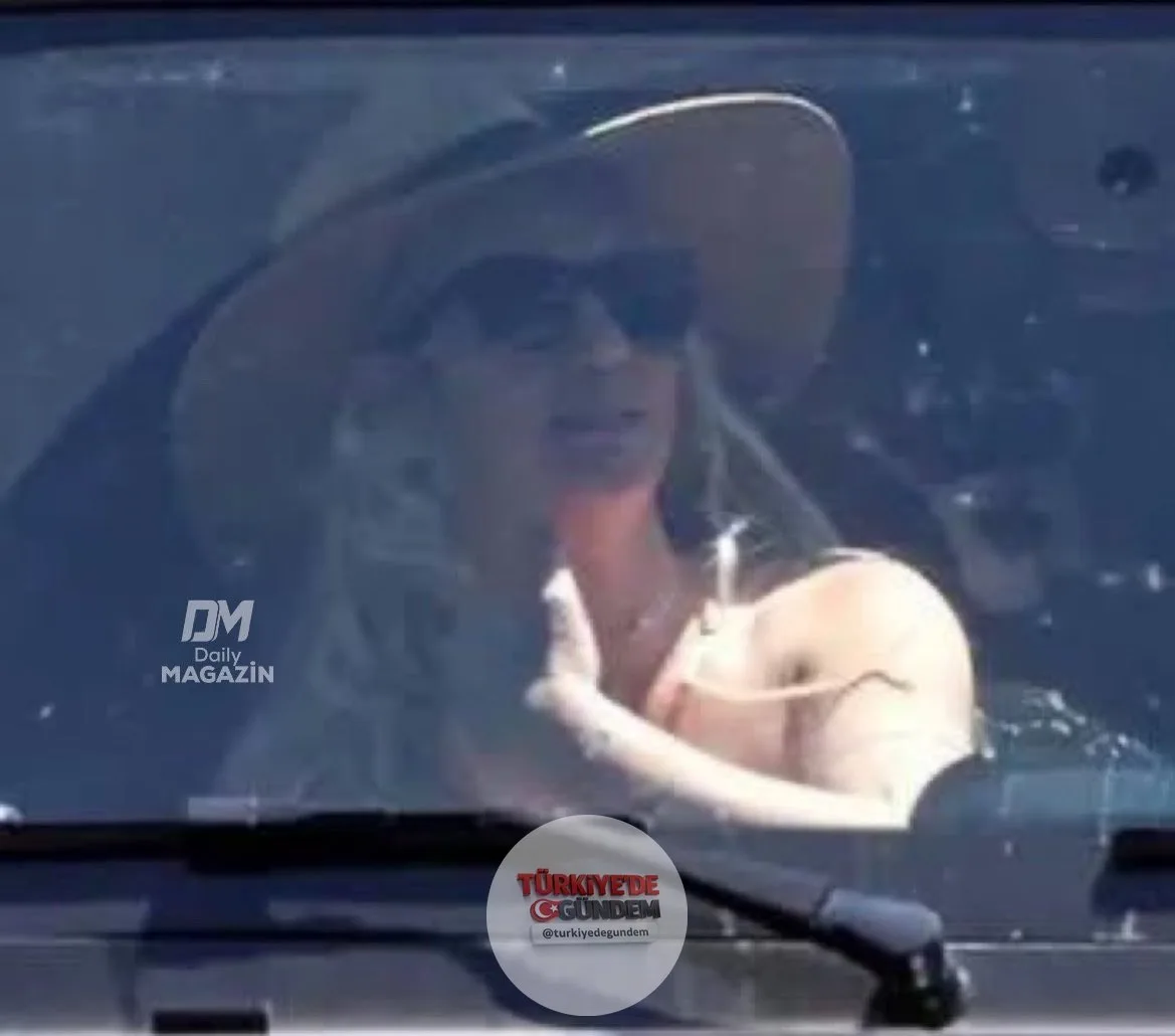 Rehabilitasyon merkezindeki tedavisini tamamlayan Britney Spears, Los Angeles'ta araç kullanırken görüntülendi.