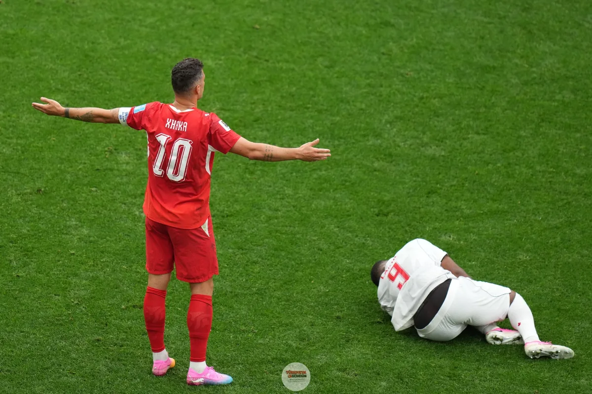 Chelsea, Granit Xhaka ile prensip anlaşmasına vardı. Londra ekibi aynı zamanda Sunderland ile de temas halinde. Sky DE