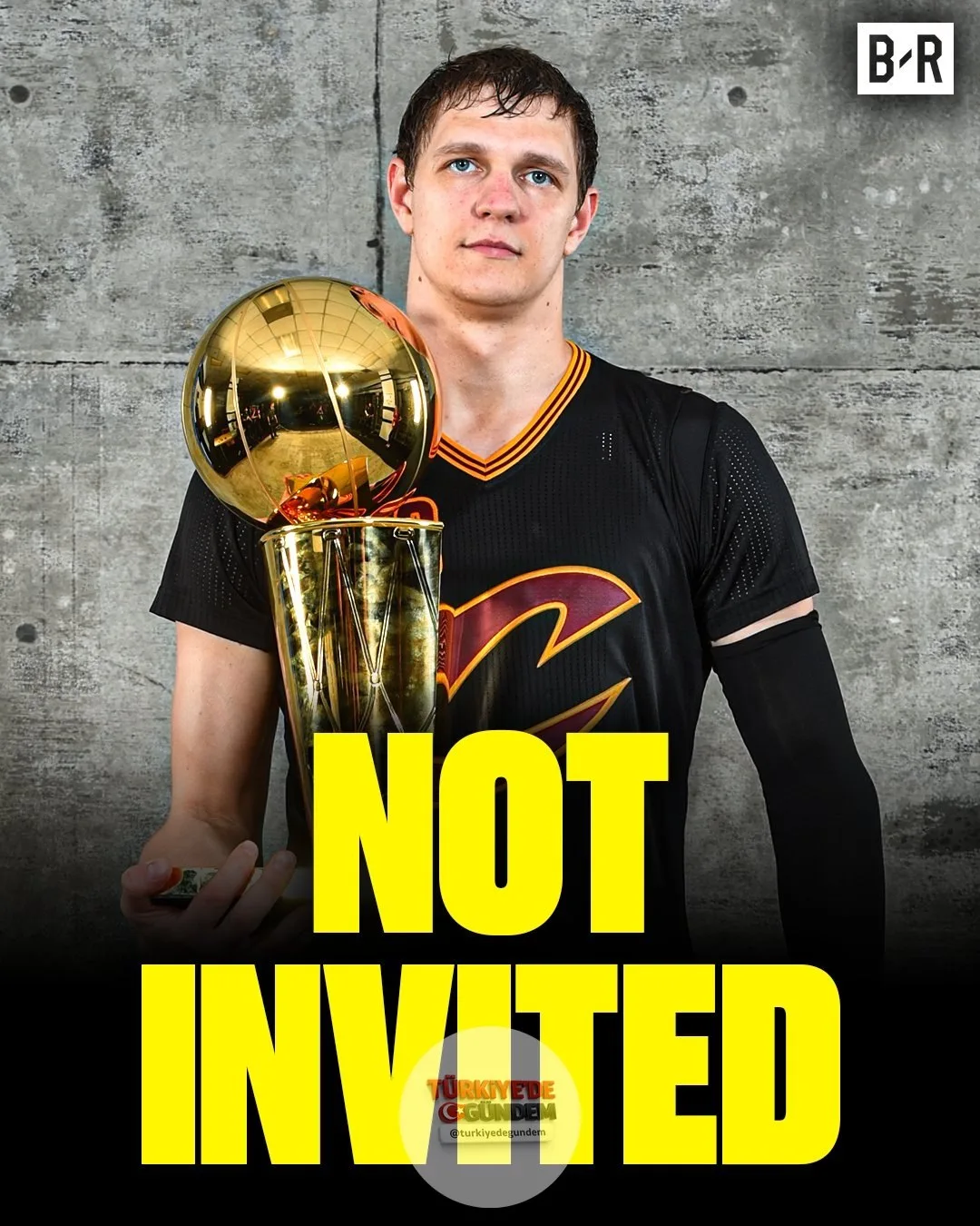 Timofey Mozgov, Cavaliers'ın 2016 şampiyonluk kutlamalarına davet edilmediğini açıkladı: "Kimse bana yazmadı ya da aramadı... Orada olmayı çok isterdim." (Kaynak: Darik Agalarov, Sports Express Russia)