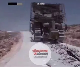 SON DAKİKA: İsrail, Batı Şeria'daki Filistinlilerin yollarını kapatıyor ve su hatlarını patlatıyor.