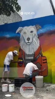 Venezuela'da meydana gelen depremin ardından, enkaz altından 26 kişiyi kurtaran Tsunami adlı köpeğin resmi duvarlara çizildi.